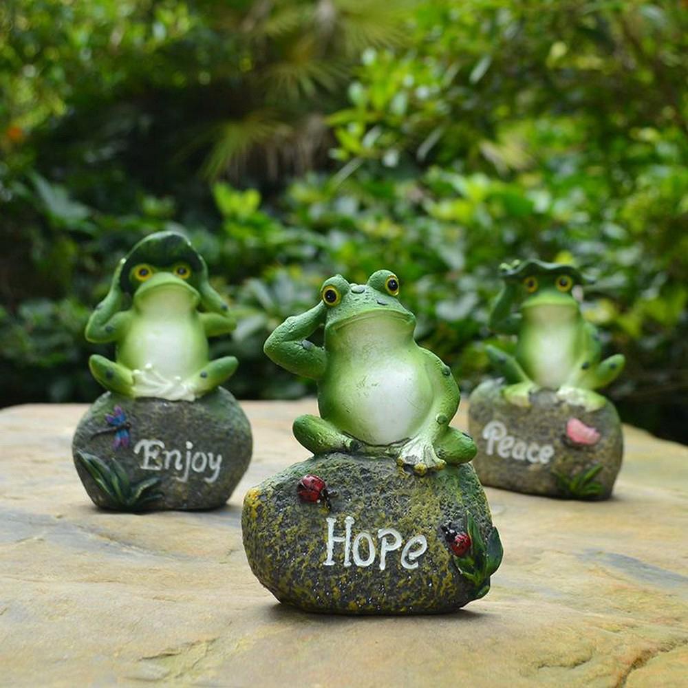 Lovely Resin Frog Sitting On Stone Statue Figurine Model Home Resin Crafts Garden Decor Ornament