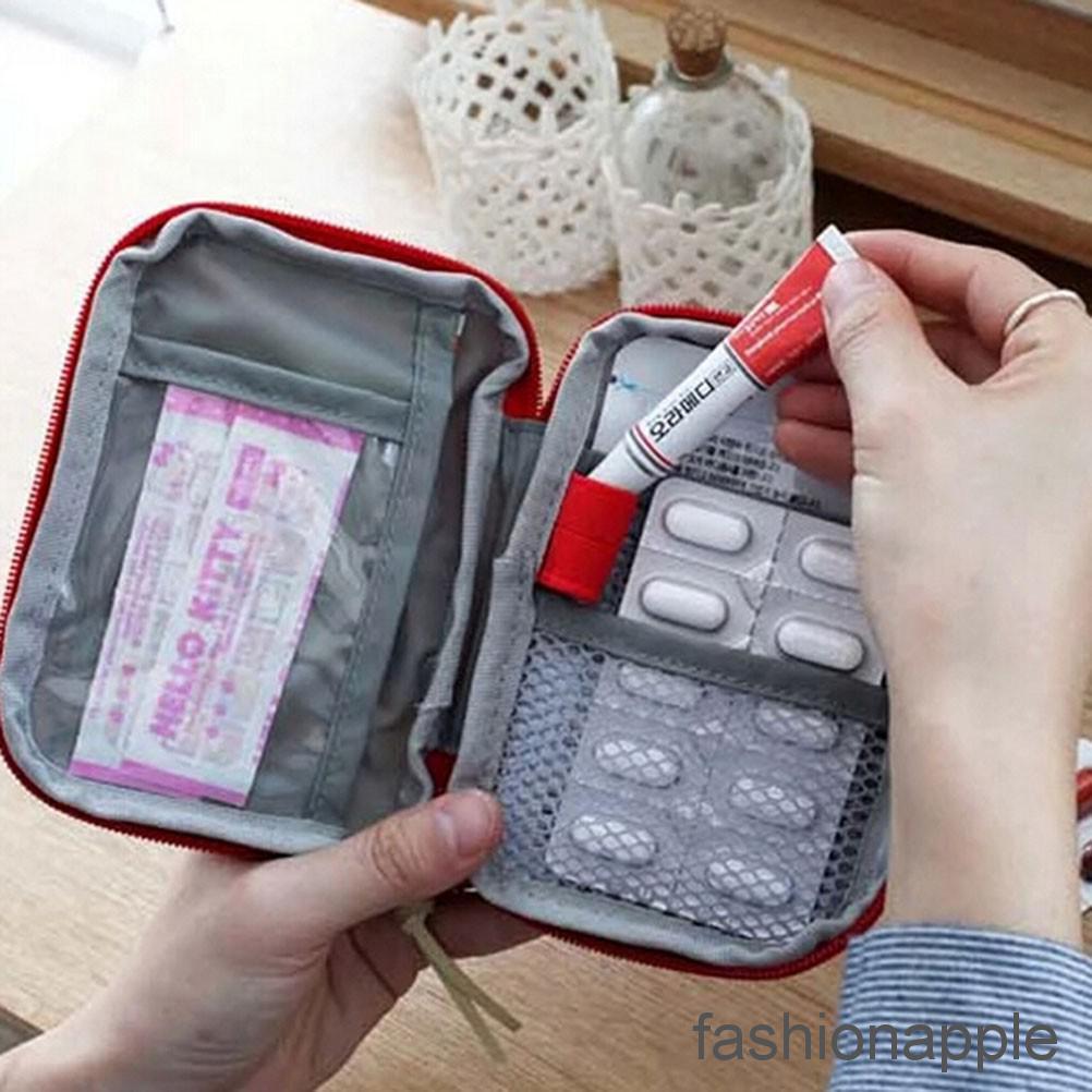 NEW ❀❀ Travel Medical First Aid Kit Bag (8)