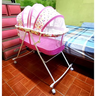 Portable Folding Crib Infant Bed And Rocker (RANDOM COLOR)