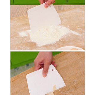 1pcs Plastic Pastry Cutter Dough Scraper Butter Scraper Bench Board Knife (6)