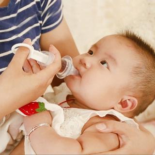 Transparent Baby Squeeze Medicine Dropper Dispenser Baby Pacifier Needle Feeder