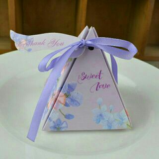On Hand Wedding Birthday Souveneir giveaways box w/ribbon