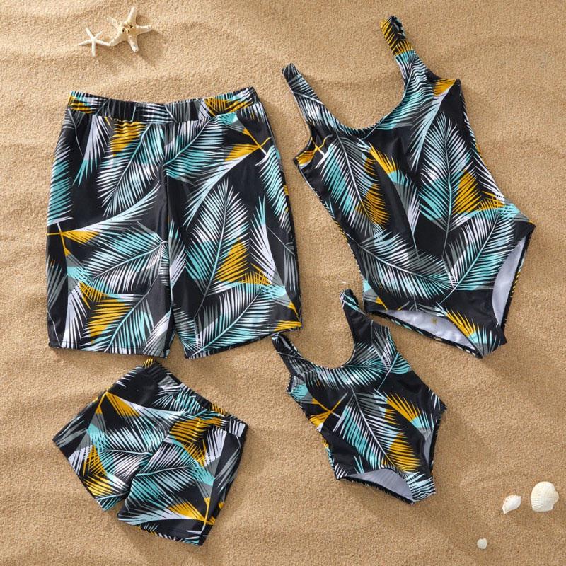 Women Girl Summer Swimsuits Mommy And Me Swimwear Family Matching One Piece Father Son Men Boy Beach Shorts