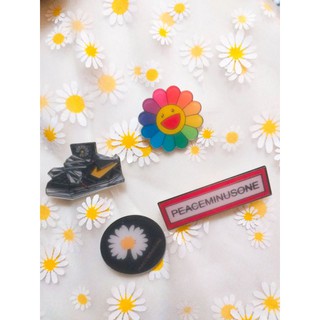 Murakami kaikai kiki Murakami's colorful Daisies flower Acrylic Brooch GD Peaceminusone Shoe Pins
