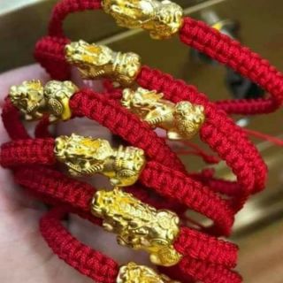 Pawnable 24carat Piyao String Knot Bracelet (1)