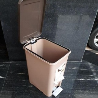 Trash Can orthon hommy