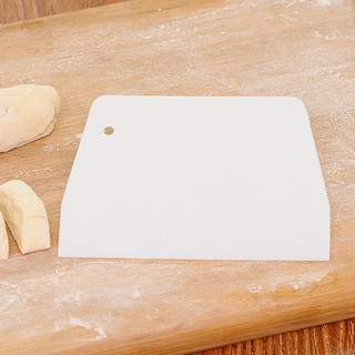 1pcs Plastic Pastry Cutter Dough Scraper Butter Scraper Bench Board Knife (4)