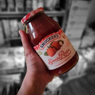 Smuckers Strawberry Preserves 907G