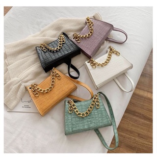YQY Ins trendy female bag fashion sling bag armpit bag Korean chain tote (1)