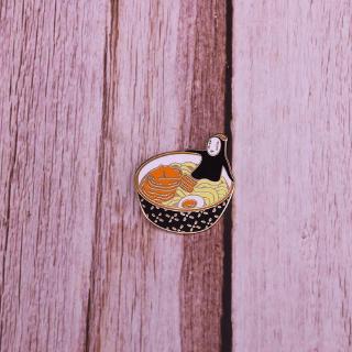Ramen bowl pin Spirited Away no face brooch cute anime badge Japanese food jewelry (3)