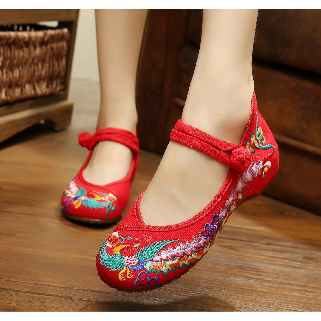 Chinese traditional embroidered shoes Women's flat shoes Ethnic casual shoes Dance shoes