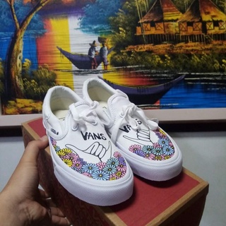 ♗Vans Kris Goto Co-name Flower White Shoes Couple New Canvas Shoes Slip On