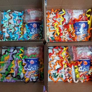 KMOVIE MARATHON Korean Snack Box (14 SNACKS!) | The K in a Snack Box - Custom Message for Gifting (8)