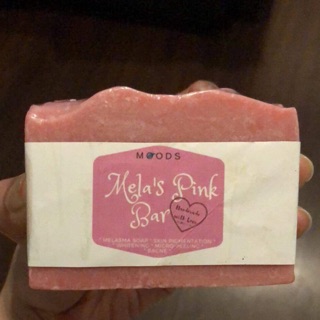 mela’s pink bar