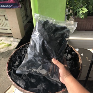 Traditional Wood Charcoal from Albay (Uling) 500 Grams