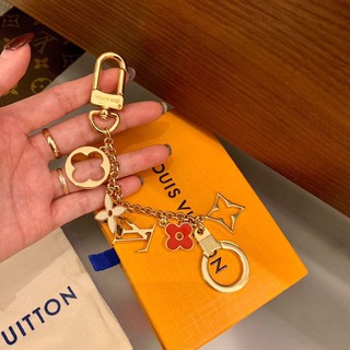 New four-leaf keychain girl heart bag pendant girl delicate bracelet to send girlfriends birthday