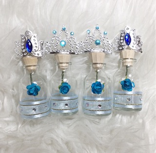 Mini Crown & Rose in a Bottle Giveaway Debut Birthday Wedding (3)
