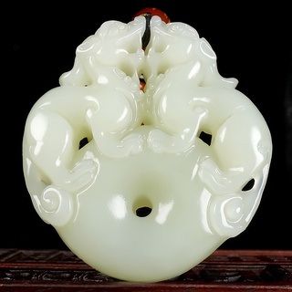 [Hetian jade white jade pattern safety clasp jade pendant necklace gift collection]Xinjiang Hetian j