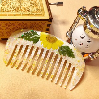 [jammybreya] Aesthetic Pressed Flower Resin Hair Comb (HANDMADE)