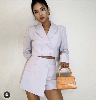 9402ins European and American bloggers double-breasted lapel suit jacket women irregular hem shorts