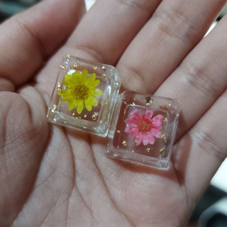 -MADAMRESIN- FLOWER GOLD FLAKES Handmade Resin Artisan Keycaps
