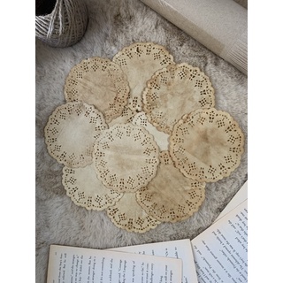 3.5" White or Coffee Stained Paper Doilies