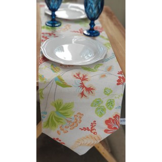 Country reversible 6 to 8 seater table runner