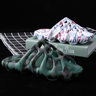 【Ready Stock Fashionqi】 Slippers Male Yeezy Camouflage Couple Slippers Net Red Hole Slippers