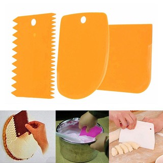 3Pcs Plastic Dough Scraper & Garnishing Comb for Bread Making & Cake Decorating (1)