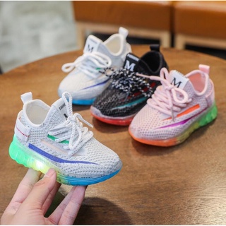 2020 New Children Luminous Shoes Boys Girls Sport Running Shoes Baby Flashing Lights Sneakers