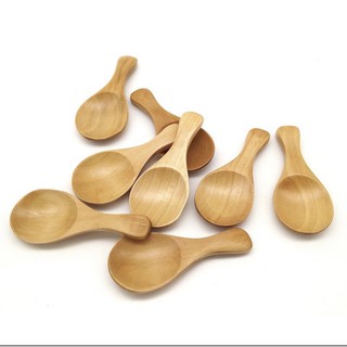 Small wooden spoon for condiments
