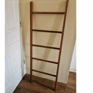 Nordic Accent Towel Display Ladder