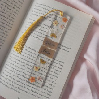 Customized Pressed Flowers Resin Bookmark | Be Bijoutiful