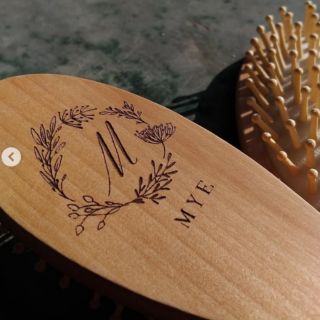Engrave personalized paddle brush