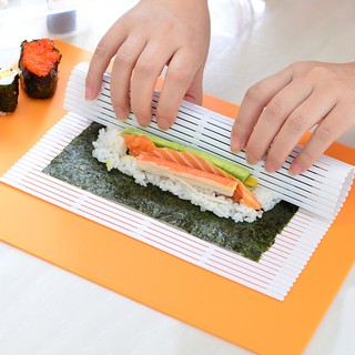 qLKd DIY Easy Sushi Roller Pad Plastic Mat Makers Magic Cooking Home Tool (5)