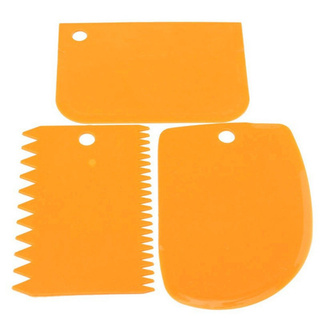 3Pcs Plastic Dough Scraper & Garnishing Comb for Bread Making & Cake Decorating (4)