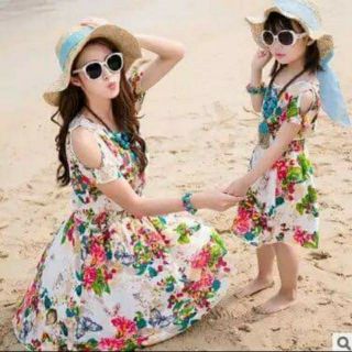 Mother and Dauther Floral Dress Set (1)