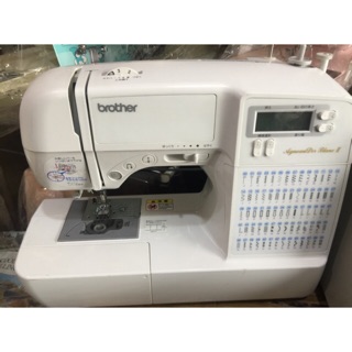 Brother household sewing machine (1)