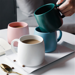 Nordic style Ceramic Coffee Cup Creative Vintage Cup Cafe Bar Supplies Breakfast Cup Mug with Handle Solid color (1)