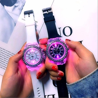 【100% Original】✿❦Led light 7 colors fashion men and women watch couple jelly