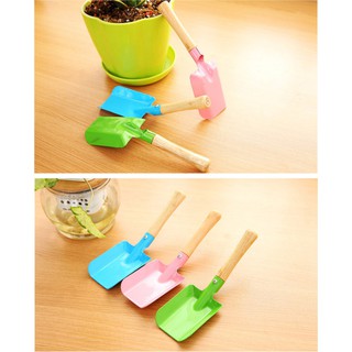 Mini spade for potted green plants and flowers