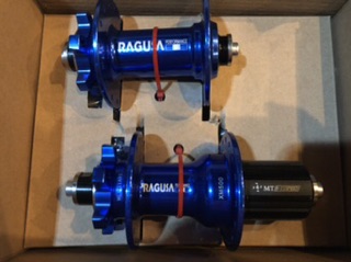 RAGUSA XM500 32H/36H MTB Bearing Hub Set (3)