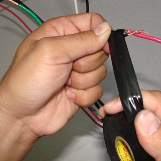 1 PC PVC Black Electrical Tape PVC ELECTRICAL TAPE SUPPLIES 0.165MMx18MMx4M (3210) (3)