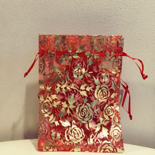 Red floral organza pouch (10 pcs) approx 4”x6” (2)