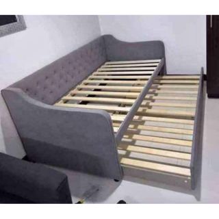 COD Modern Day Bed with pull out bed
