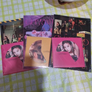 ITZY - GUESS WHO (with PoB Postcard Set, Hidden Card, and Folded Poster)