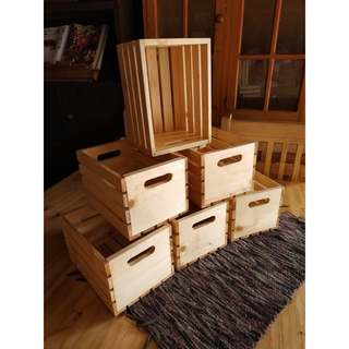 Small Wooden Crates Size: 8"L x 7"W x 5"H (1)