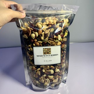 Mixed Nuts and Dried Berries 1 kilo -Imported