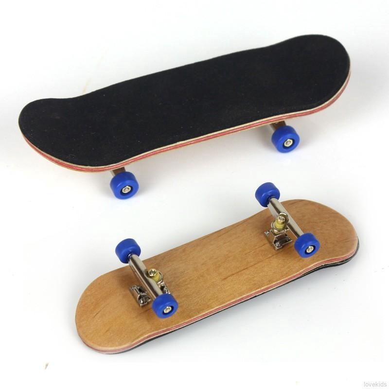 Bearing Wheels Skid Pad Maple Wood Finger Skateboard Toys