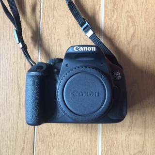 Canon EOS 700D Rebel T5i w/ 18-55mm lens